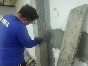 新生南路地下室1柱碳纖維補強工程 Epoxy砂漿塗抹
