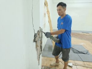 新生南路地下室1柱碳纖維補強工程 刨除劣質混凝土